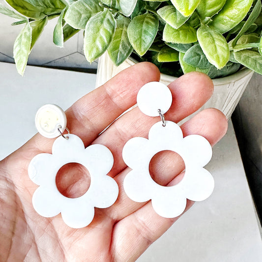 Cora - Acrylic Dangle Flower Earrings