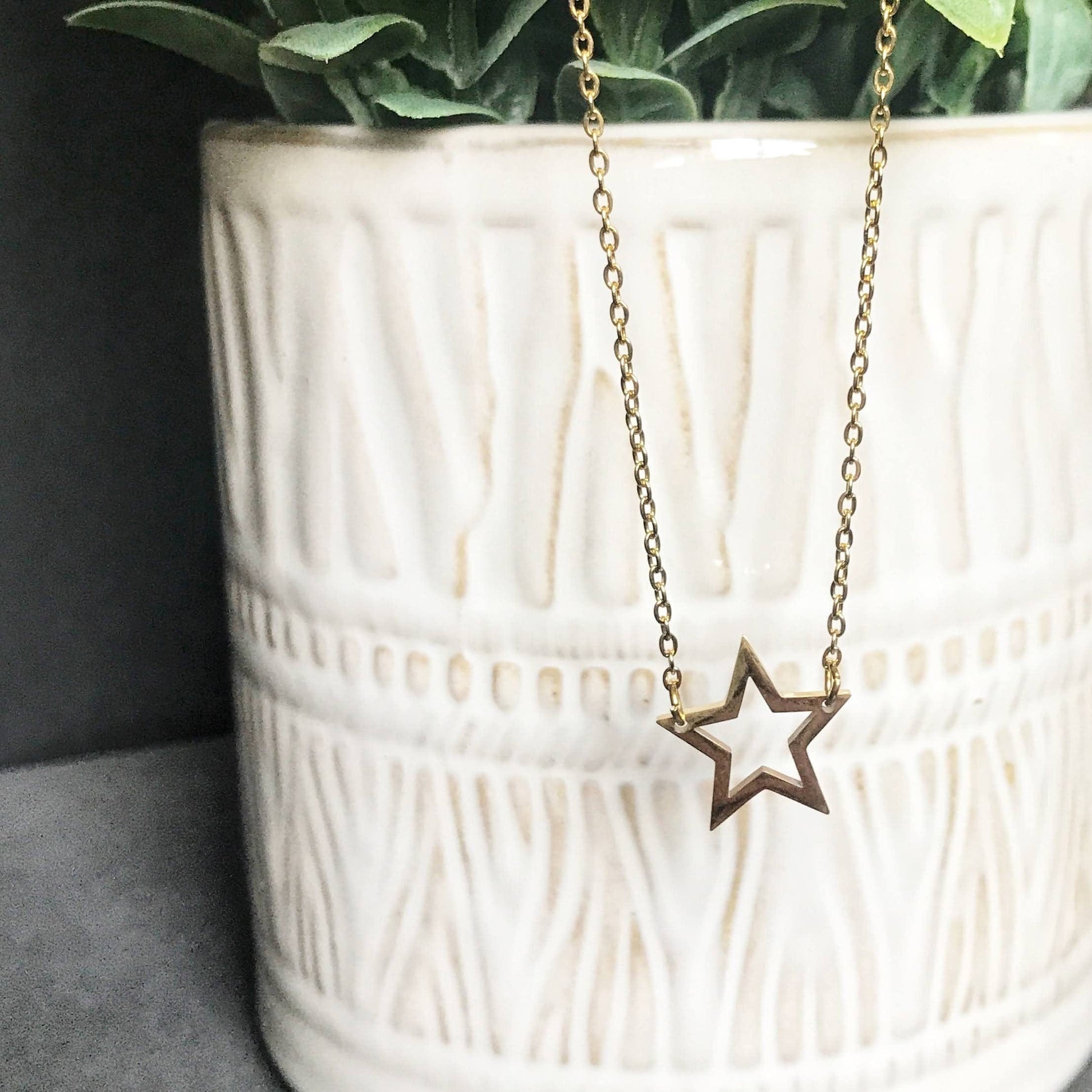 KellyMack.Co Gold Star Star Necklace Stainless Steel High School Graduation Gift for Girls When You Wish  Senior Gift Jewelry High School College Notecard